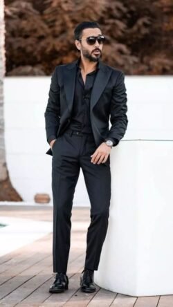 Classic 2-Piece Suit – Timeless Elegance